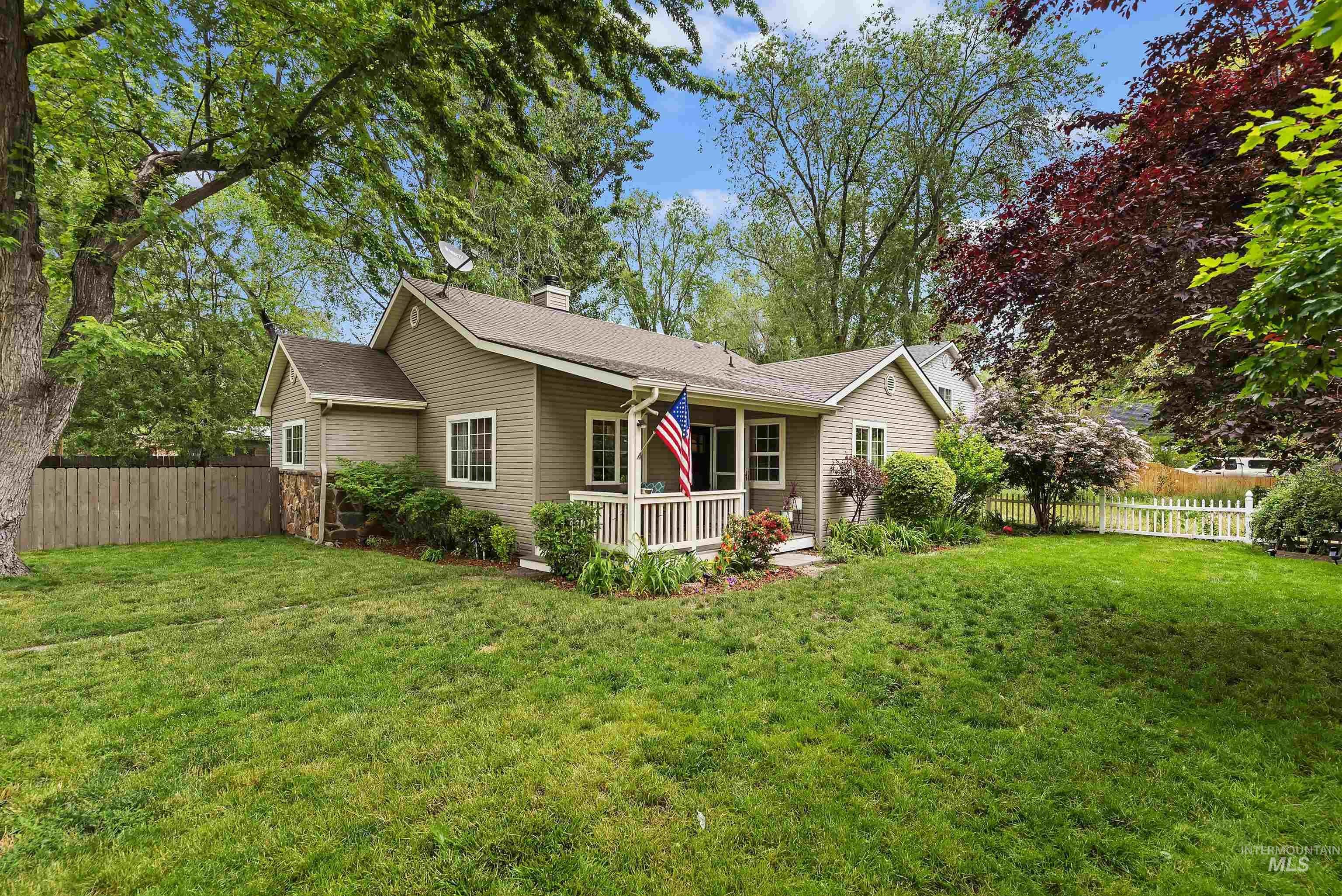 2322 Smith Ave, Boise, Idaho, 83702, United States, 4 Bedrooms Bedrooms, ,3 BathroomsBathrooms,Residential,For Sale,2322 Smith Ave,1433750