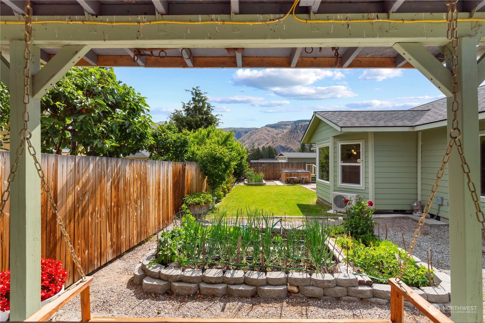 1010 Crest Loop, Entiat, Washington, 98822, United States, 3 Bedrooms Bedrooms, ,3 BathroomsBathrooms,Residential,For Sale,1010 Crest Loop,1592644