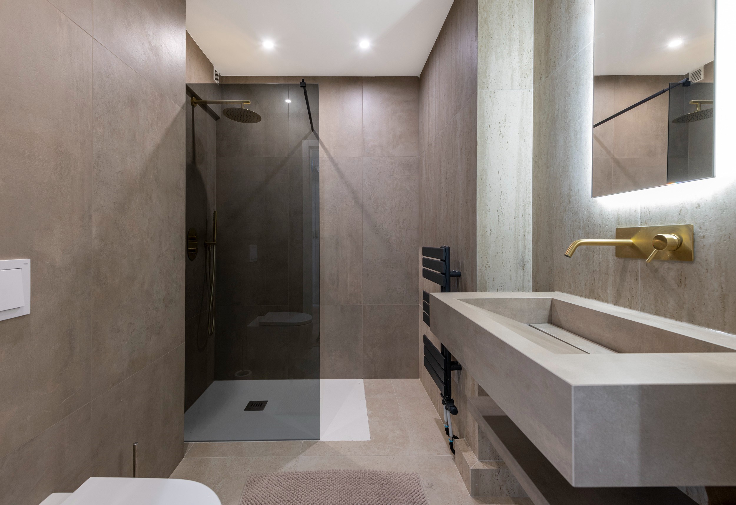  Exceptional top-floor apartment with panoramic sea views and private rooftop te… - 物件實景