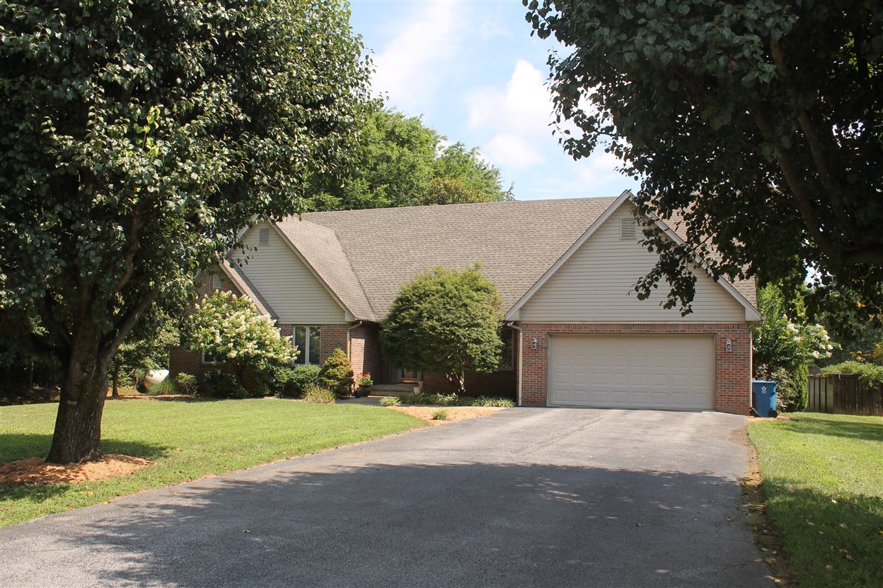 Alvaton, Kentucky, 42122, United States, 5 Bedrooms Bedrooms, ,4 BathroomsBathrooms,Residential,For Sale,1908612