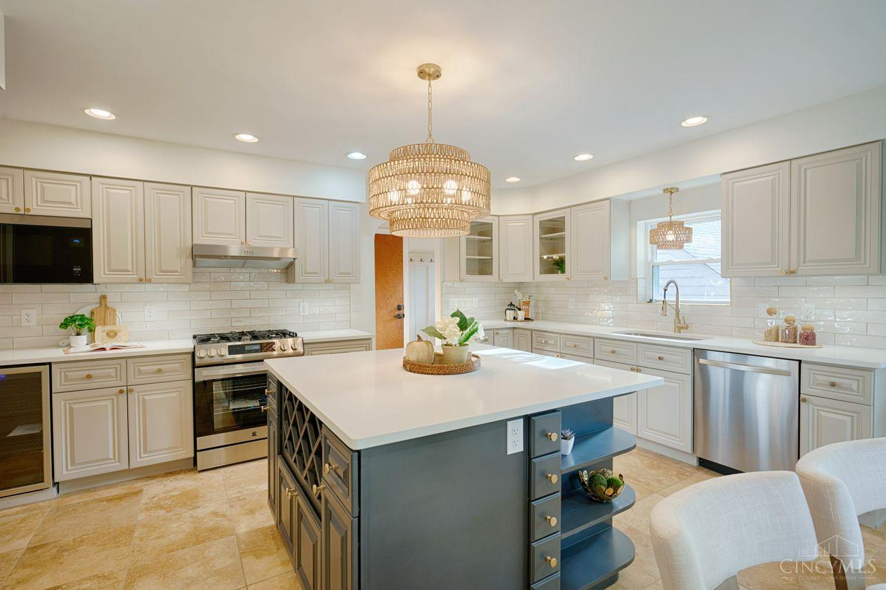 Sycamore Twp, Ohio, 45236, United States, 4 Bedrooms Bedrooms, ,3 BathroomsBathrooms,Residential,For Sale,1966566