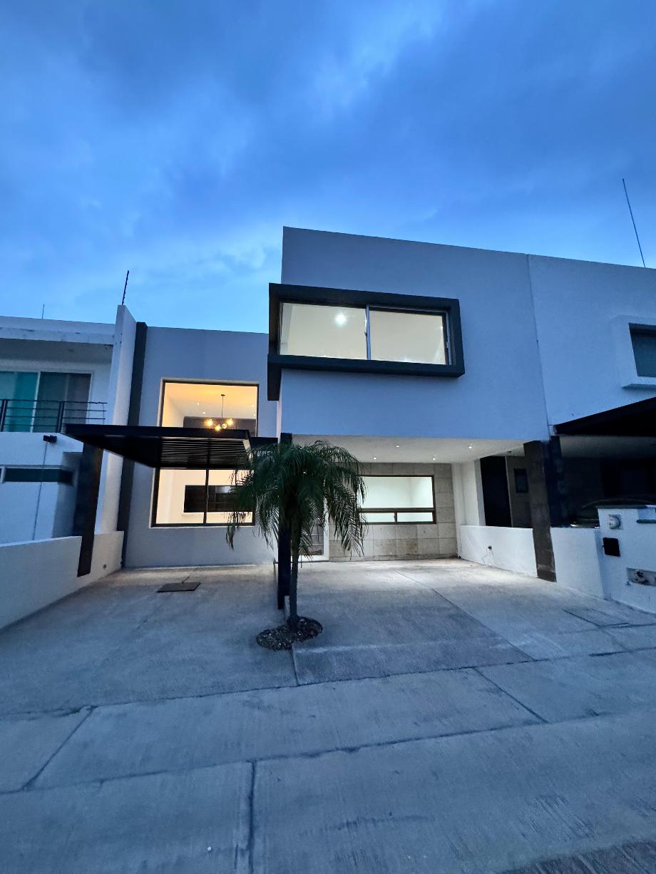 Cerro Lago Palomas, Querétaro, Querétaro, 76230, Mexico, 3 Bedrooms Bedrooms, ,3 BathroomsBathrooms,Residential,For Sale,Cerro Lago Palomas,1672480
