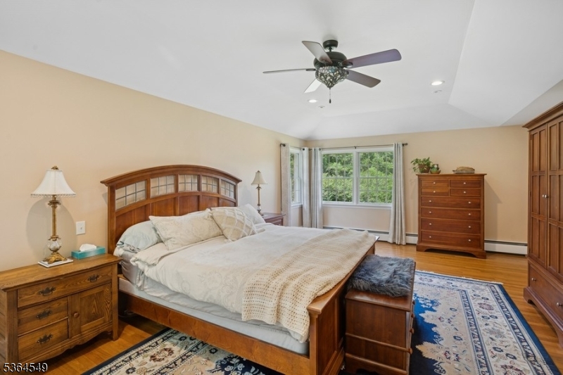 Franklin Twp., New Jersey, 08867, United States, 3 Bedrooms Bedrooms, ,2 BathroomsBathrooms,Residential,For Sale,1926340