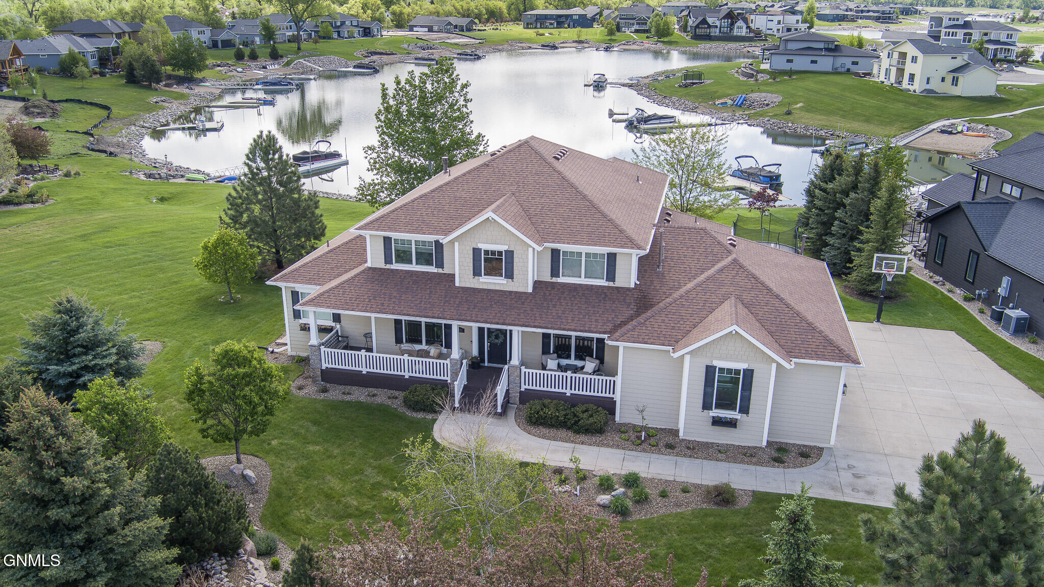Bismarck, North Dakota, 58503, United States, 6 Bedrooms Bedrooms, ,5 BathroomsBathrooms,Residential,For Sale,1810584