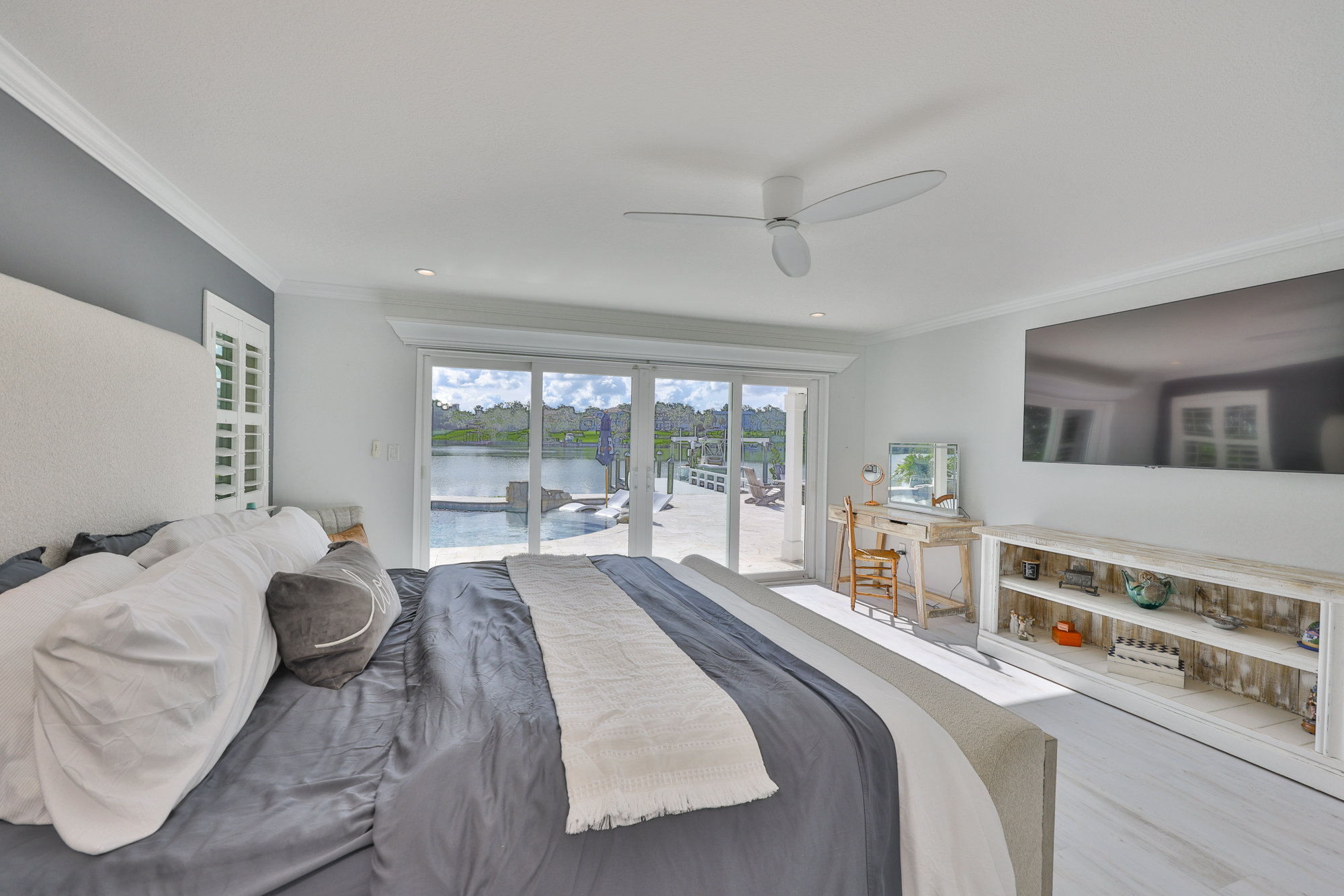 Largo, Florida, 33770, United States, 3 Bedrooms Bedrooms, ,4 BathroomsBathrooms,Residential,For Sale,1982146