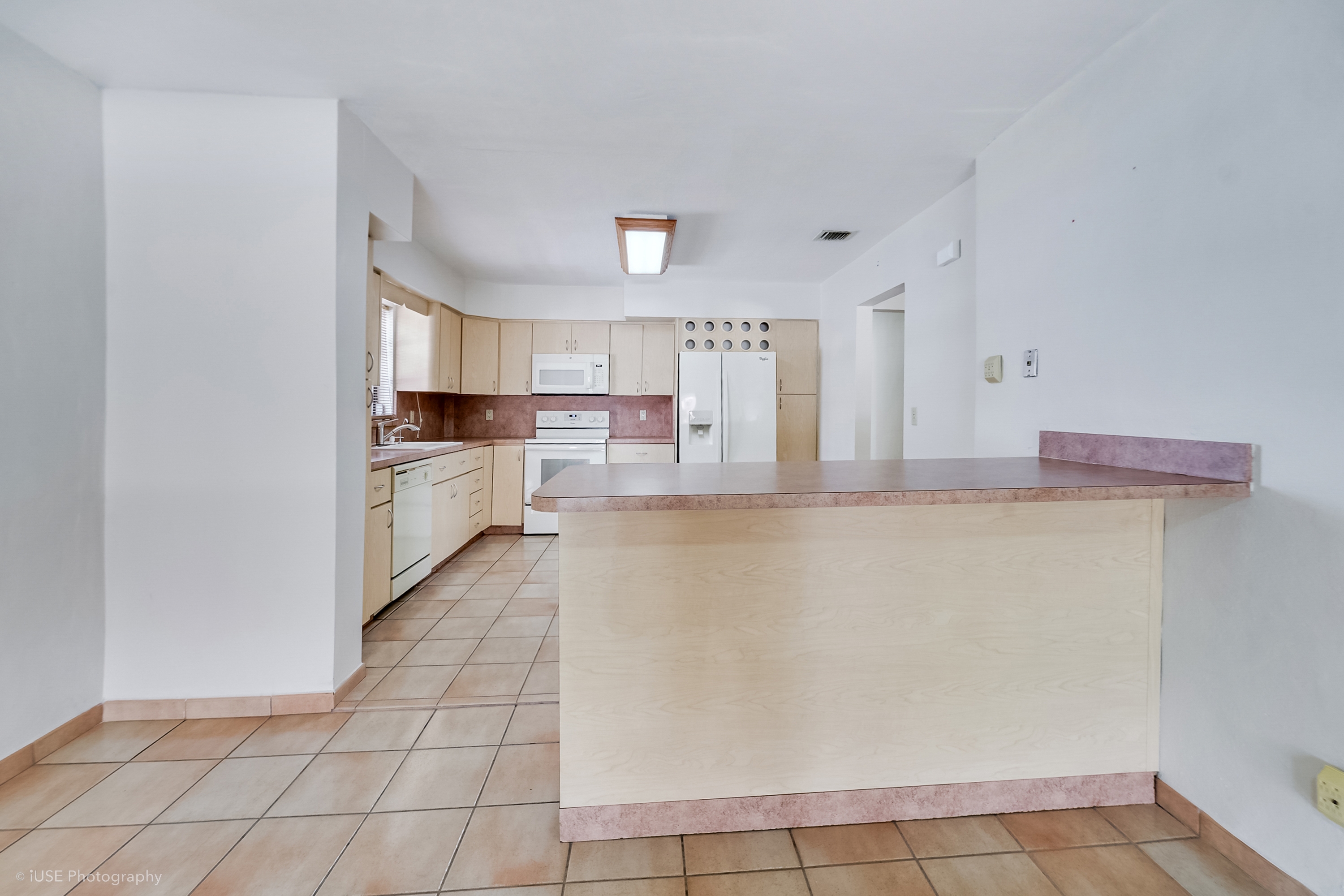  1321 W 2nd Ave, Hialeah, FL, 33010 - 物件實景
