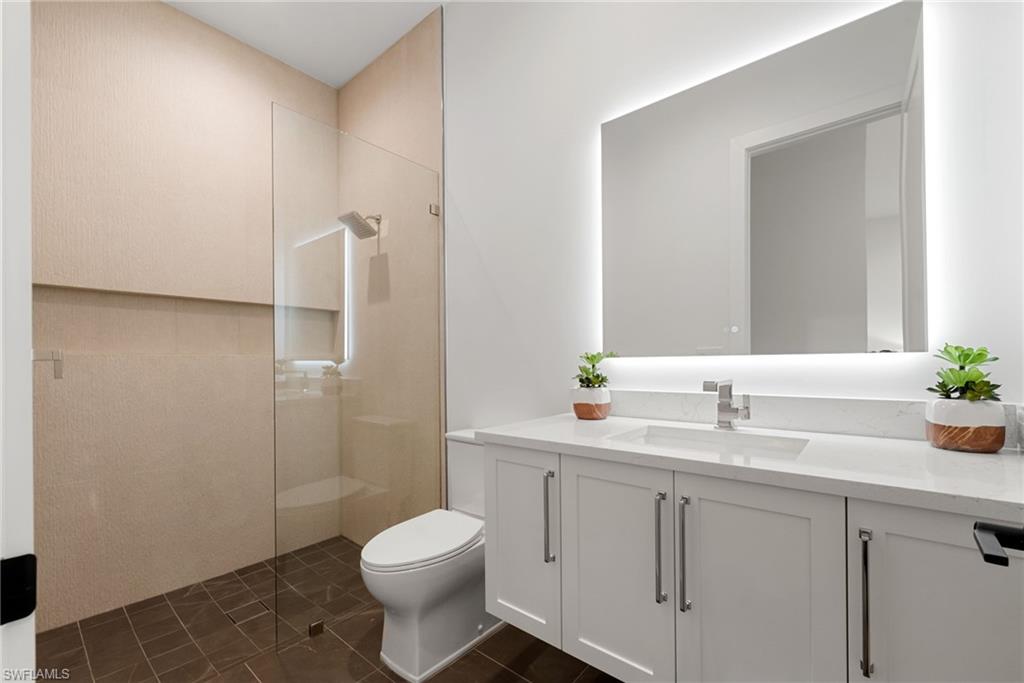 Naples, Florida, 34105, United States, 4 Bedrooms Bedrooms, ,5 BathroomsBathrooms,Residential,For Sale,1991548