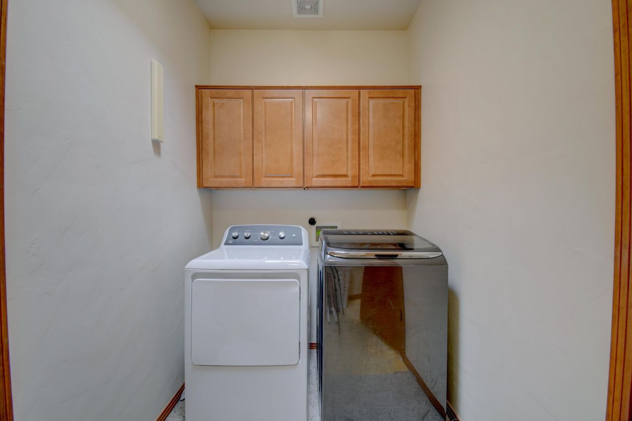 Albuquerque, New Mexico, 87120, United States, 4 Bedrooms Bedrooms, ,2 BathroomsBathrooms,Residential,For Sale,1972703