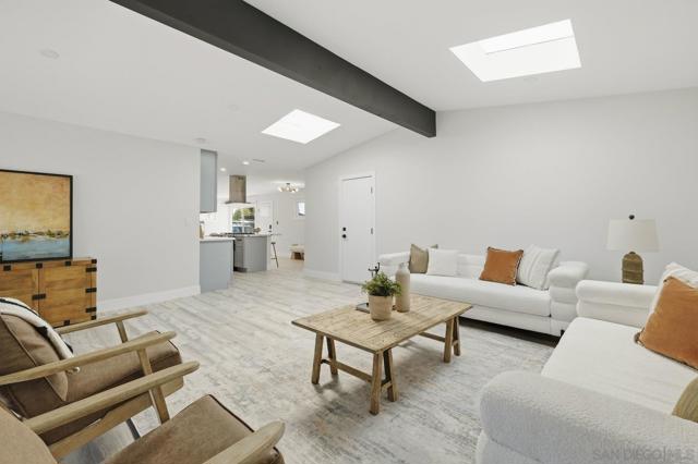 San Diego, California, 92117, United States, 3 Bedrooms Bedrooms, ,2 BathroomsBathrooms,Residential,For Sale,1987339