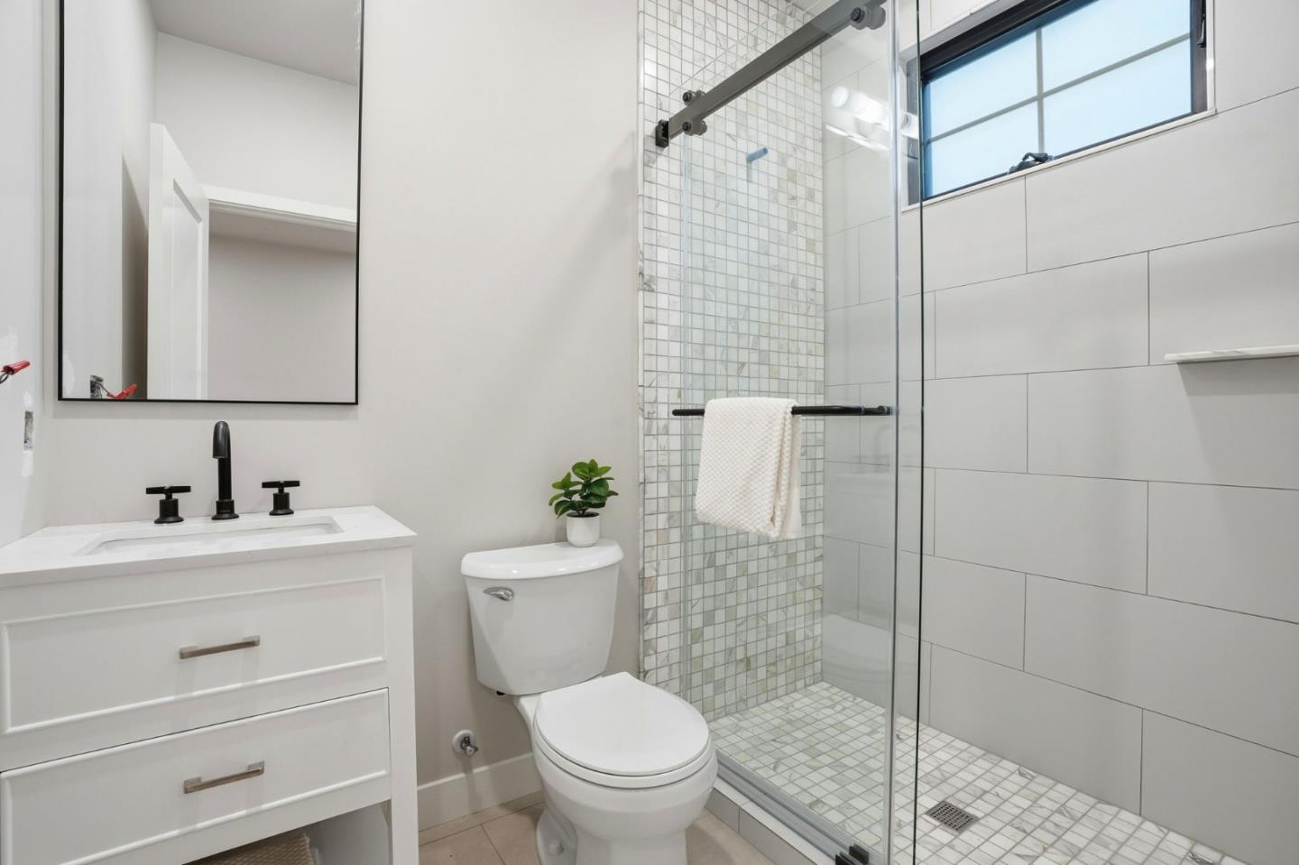 San Carlos, California, 94070, United States, 4 Bedrooms Bedrooms, ,4 BathroomsBathrooms,Residential,For Sale,1989305