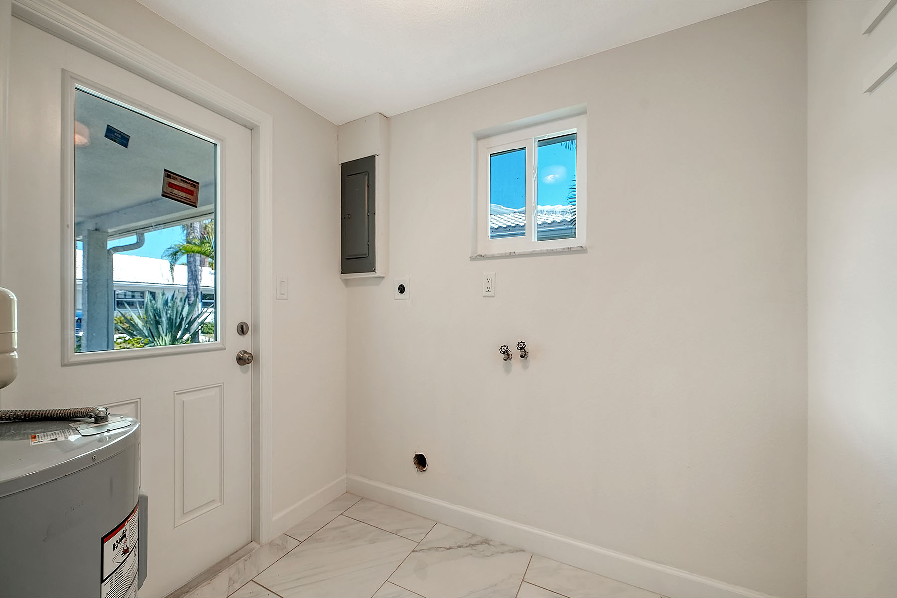  SPANISH MAIN YACHT CLUB CONDO - 物件實景