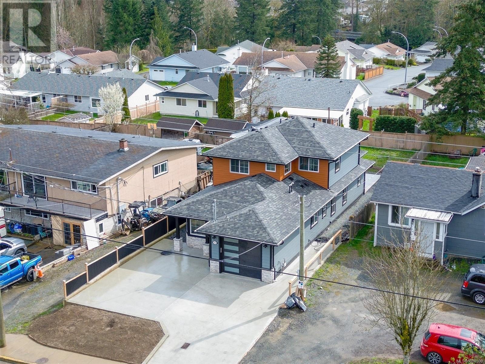DUNCAN, British Columbia, V9L 4B4, CA, 4 Bedrooms Bedrooms, ,4 BathroomsBathrooms,Residential,For Sale,1910827