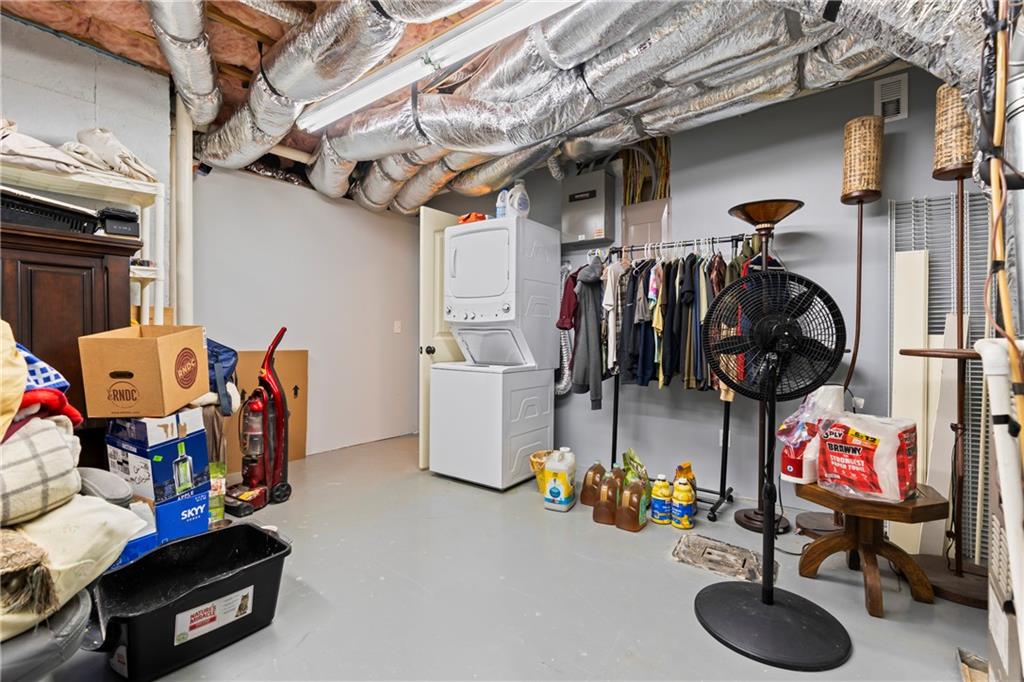 Marietta, Georgia, 30060, United States, 5 Bedrooms Bedrooms, ,4 BathroomsBathrooms,Residential,For Sale,1973923