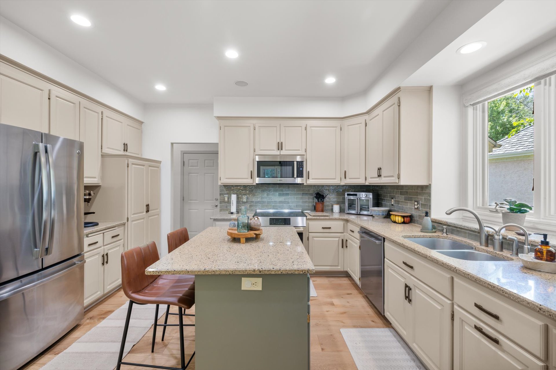 Exceptional Living in the Award Winning Wayzata District - 物件實景