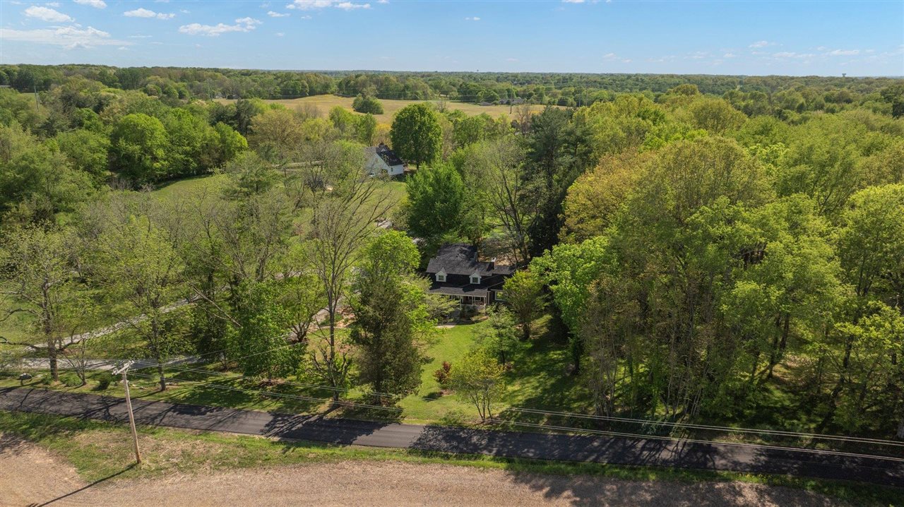 Bowling Green, Kentucky, 42103, United States, 4 Bedrooms Bedrooms, ,5 BathroomsBathrooms,Residential,For Sale,1991633