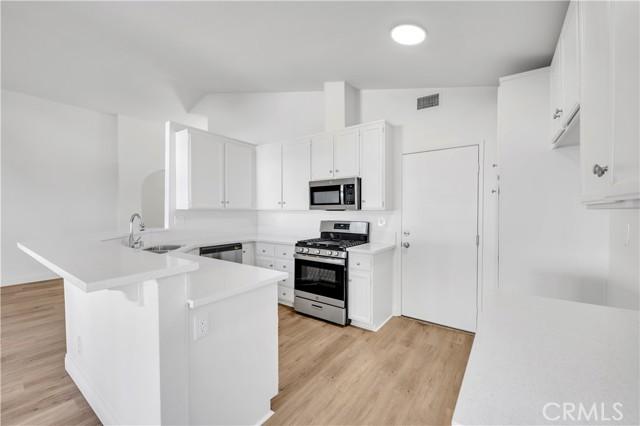 Temecula, California, 92591, United States, 3 Bedrooms Bedrooms, ,2 BathroomsBathrooms,Residential,For Sale,1997175