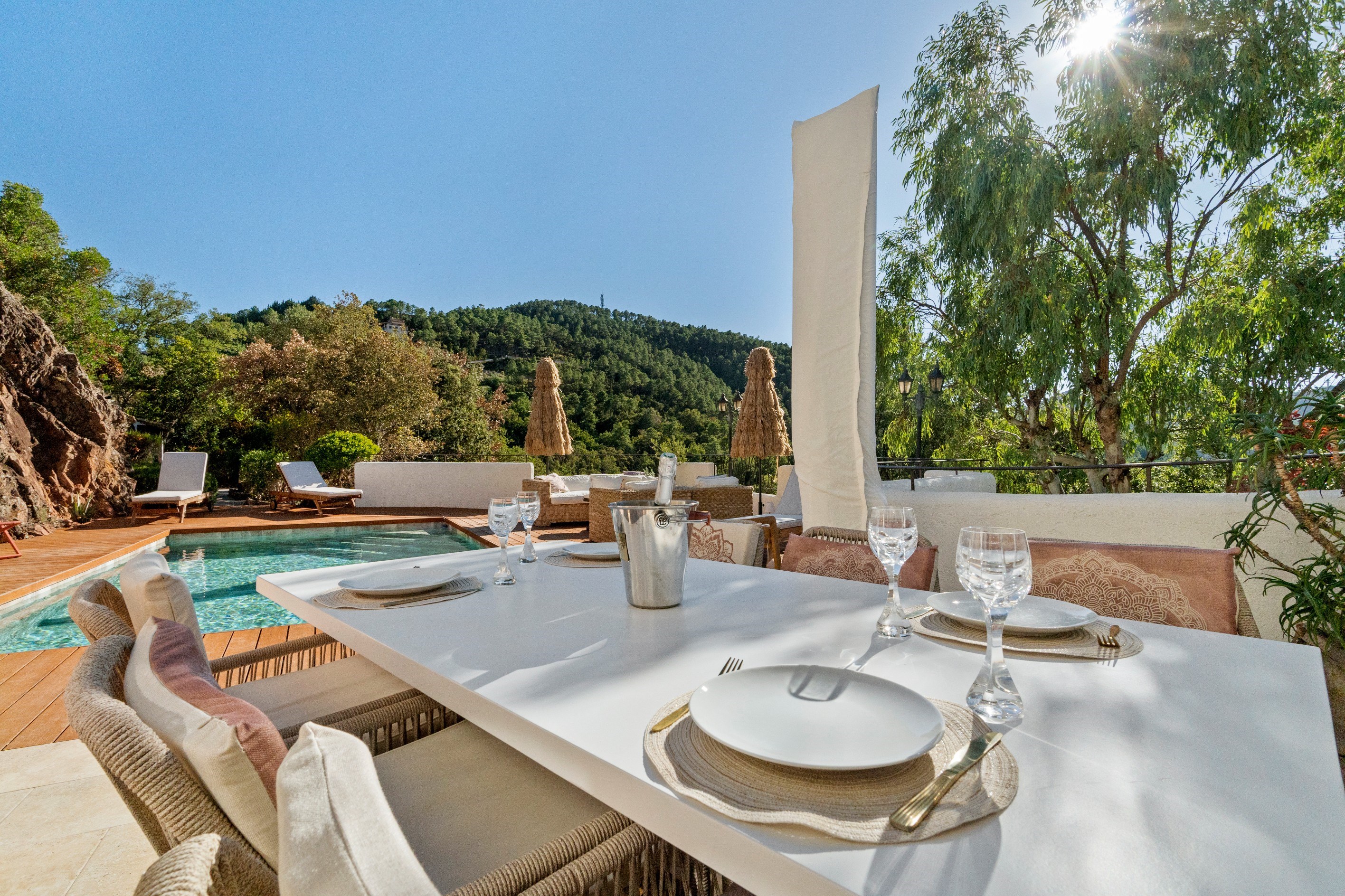  Contemporary Provençal villa for sale near Fréjus and Cannes – Secure estate wi… - 物件實景