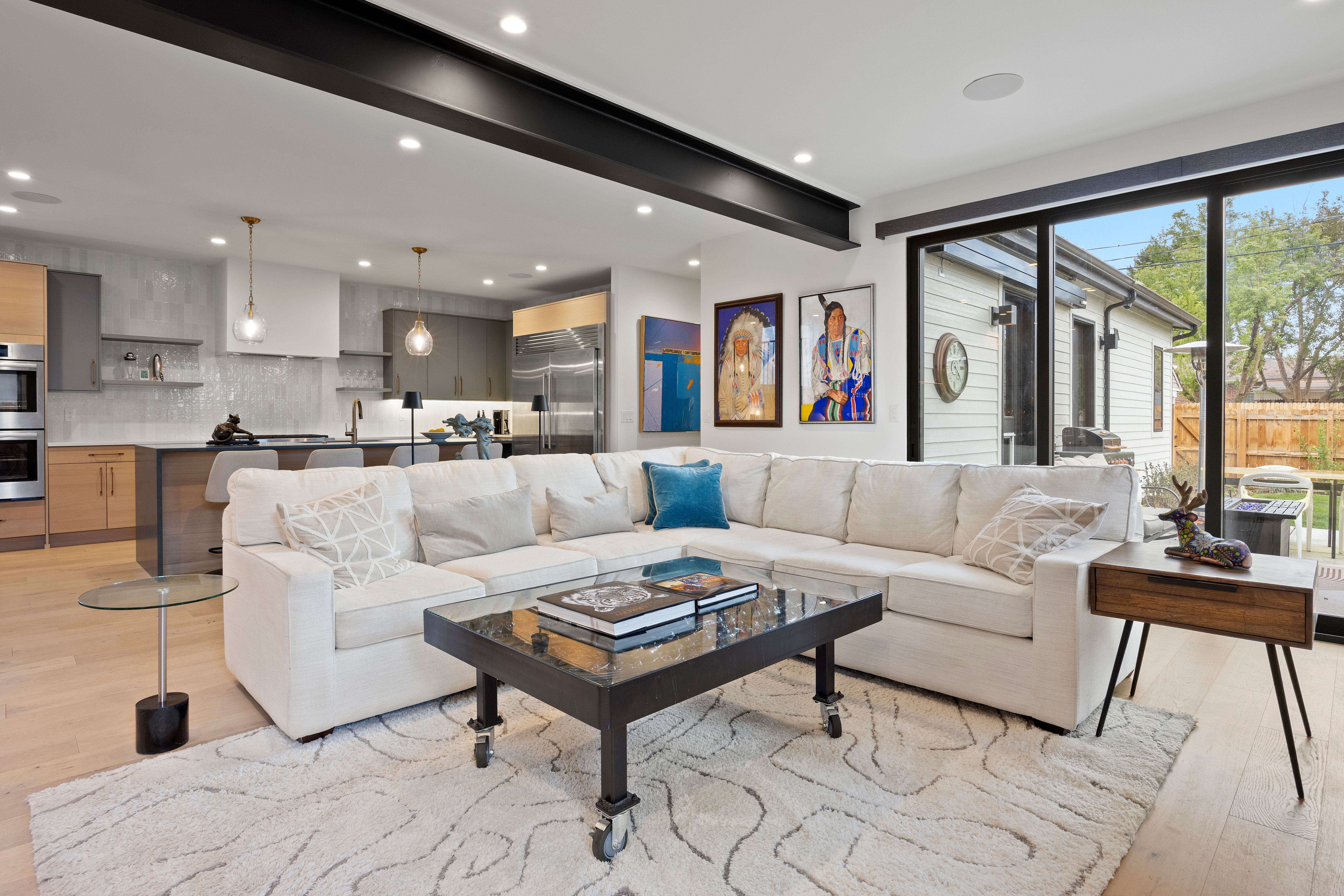  Stunning, Contemporary 5-Bedroom Cory Merrill Home - 物件實景