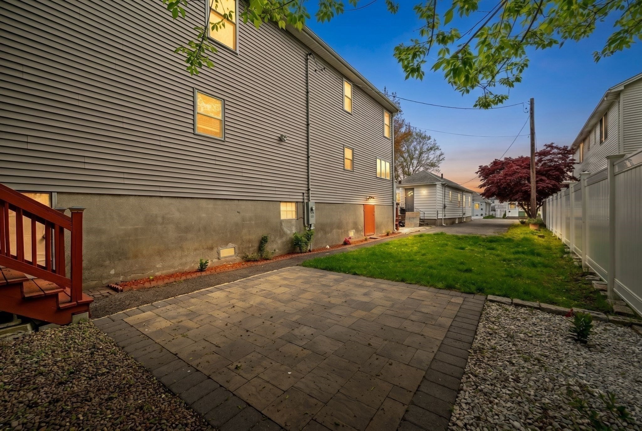Revere, Massachusetts, 02151, United States, 2 Bedrooms Bedrooms, ,3 BathroomsBathrooms,Residential,For Sale,2008626