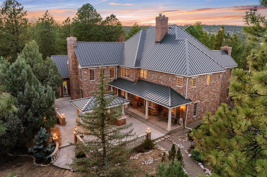 Durango, Colorado, 81301, United States, 5 Bedrooms Bedrooms, ,6 BathroomsBathrooms,Residential,For Sale,1939552
