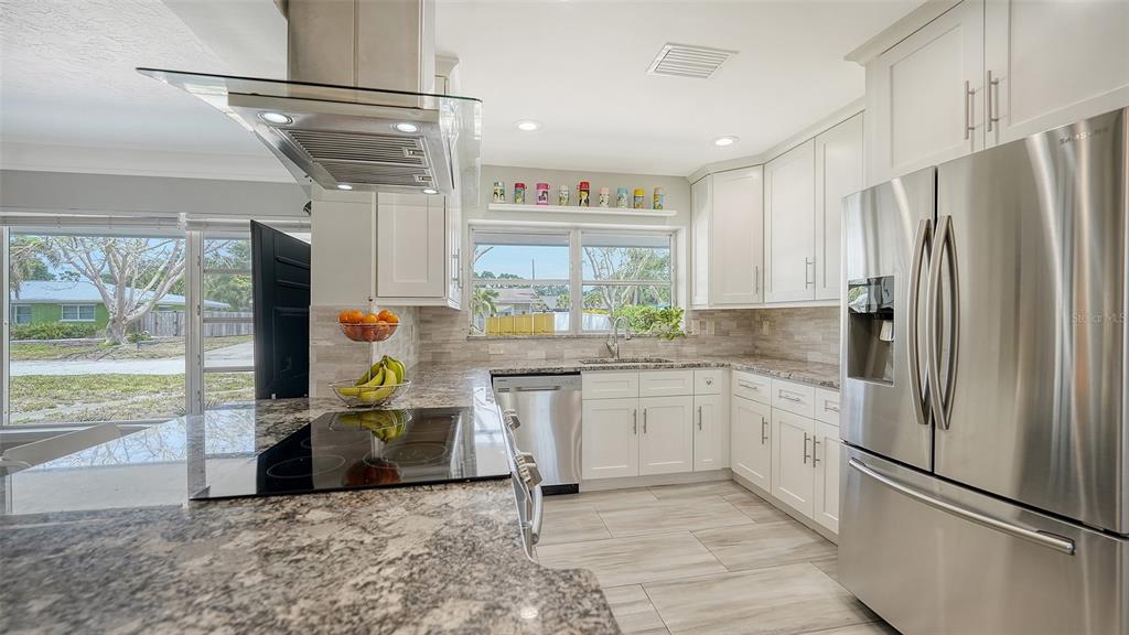 Sarasota, Florida, 34239, United States, 3 Bedrooms Bedrooms, ,2 BathroomsBathrooms,Residential,For Sale,1785802