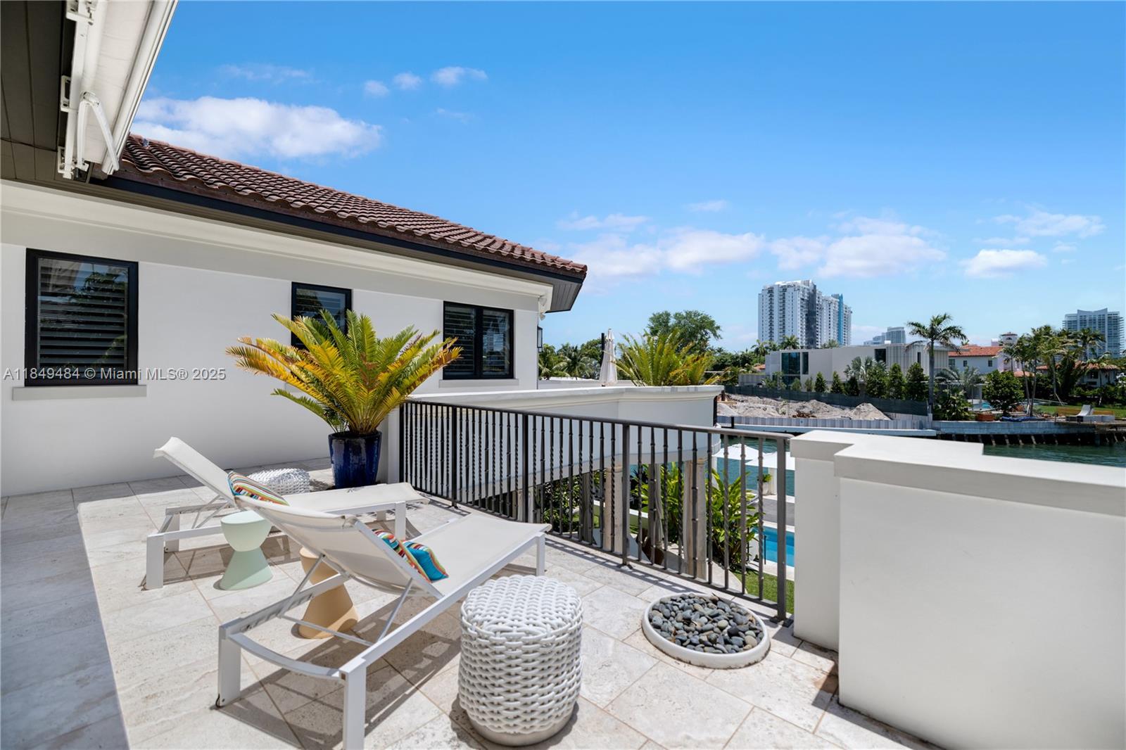 Miami Beach, Florida, 33140, United States, 6 Bedrooms Bedrooms, ,7 BathroomsBathrooms,Residential,For Sale,1927526