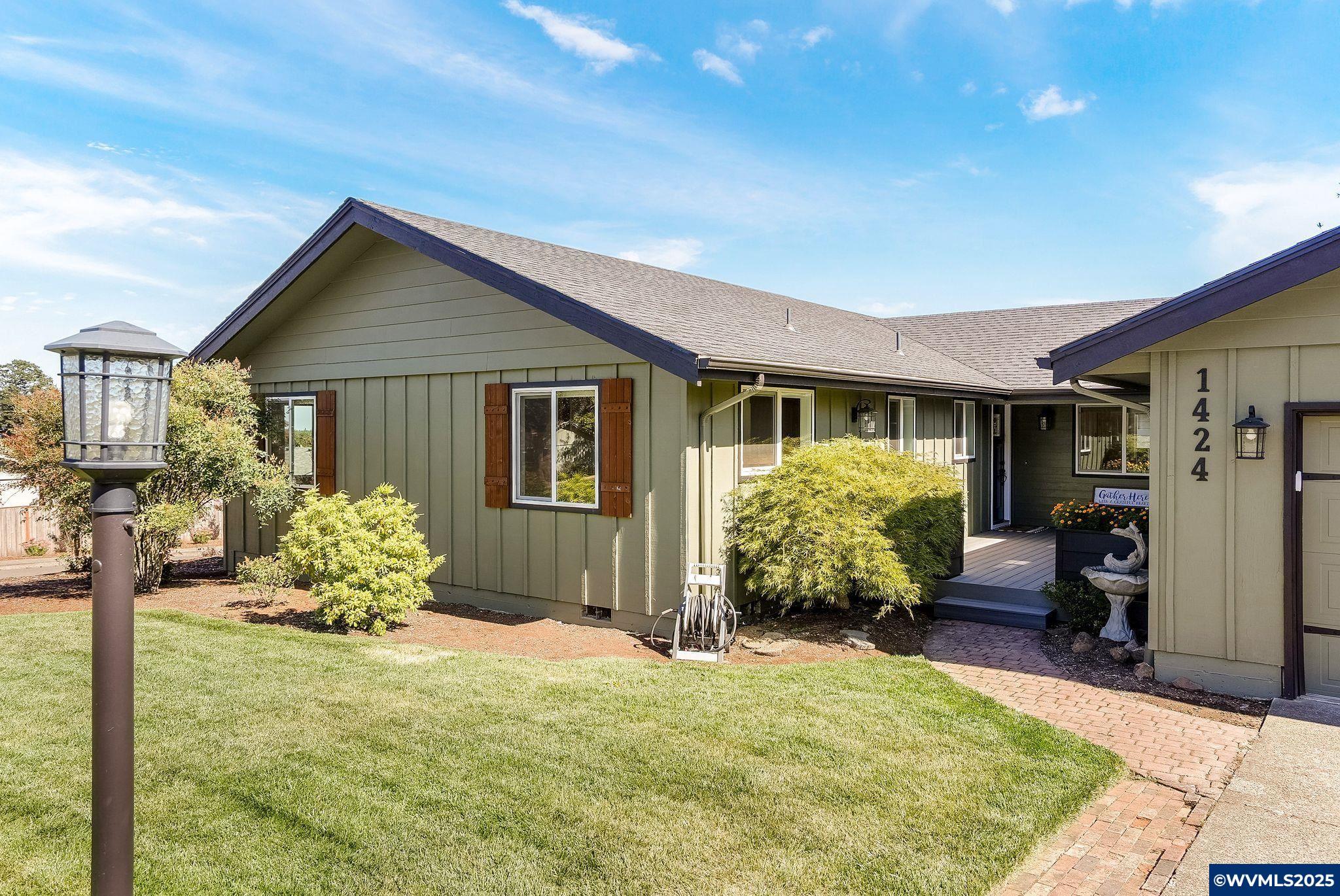 Salem, Oregon, 97304, United States, 3 Bedrooms Bedrooms, ,3 BathroomsBathrooms,Residential,For Sale,1967587