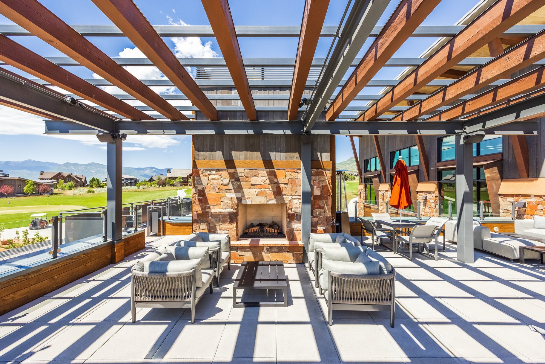  Luxury on Top of the Red Ledges - 物件實景