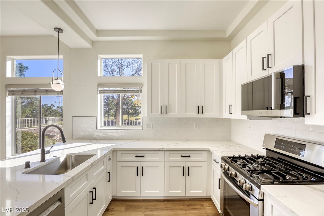 Las Vegas, Nevada, 89134, United States, 2 Bedrooms Bedrooms, ,1 BathroomBathrooms,Residential,For Sale,1999862