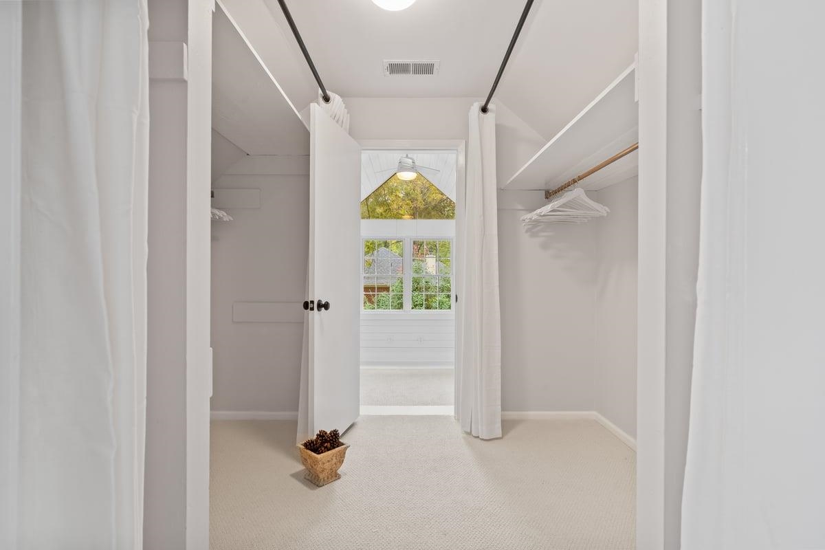 Collierville, Tennessee, 38017, United States, 3 Bedrooms Bedrooms, ,3 BathroomsBathrooms,Residential,For Sale,1989206