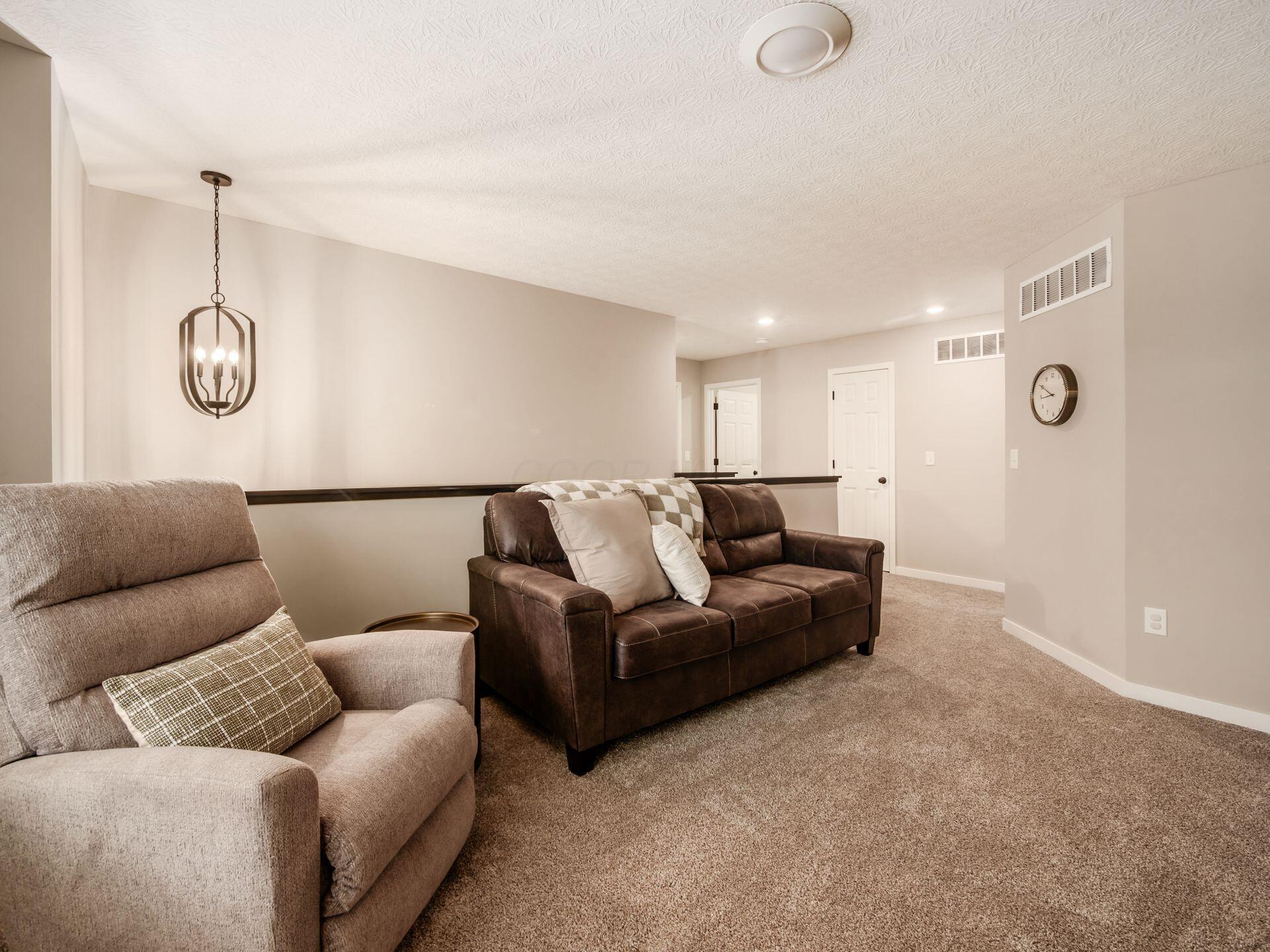 Powell, Ohio, 43065, United States, 3 Bedrooms Bedrooms, ,3 BathroomsBathrooms,Residential,For Sale,1970894