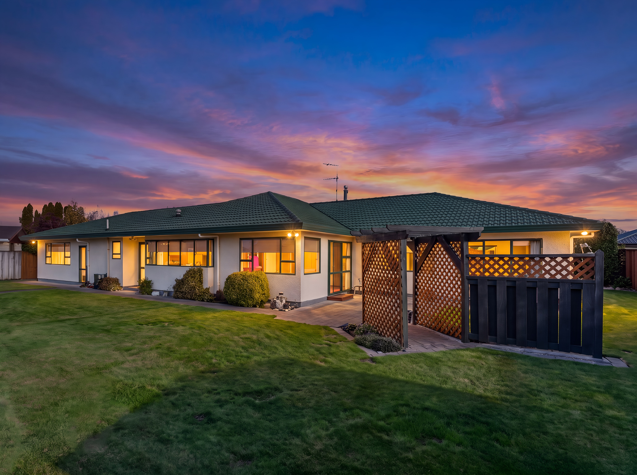  Sun-Filled Family Home with Space to Spare - 物件實景