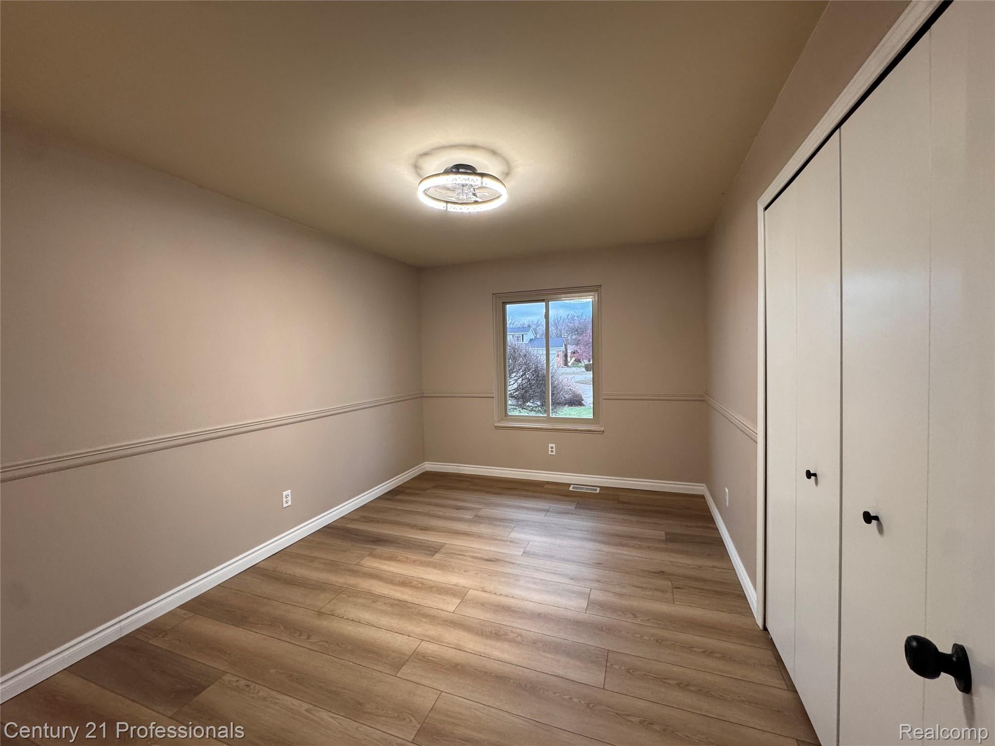 Troy, Michigan, 48085, United States, 4 Bedrooms Bedrooms, ,3 BathroomsBathrooms,Residential,For Sale,2009052