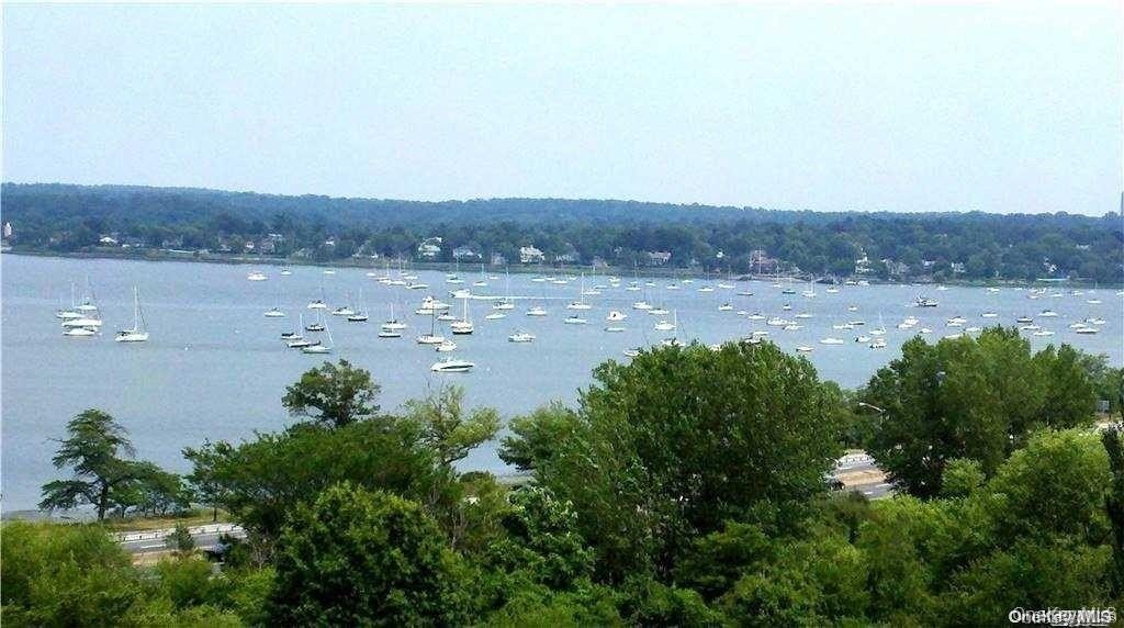 Bayside, New York, 11360, United States, 2 Bedrooms Bedrooms, ,2 BathroomsBathrooms,Residential,For Sale,2049327