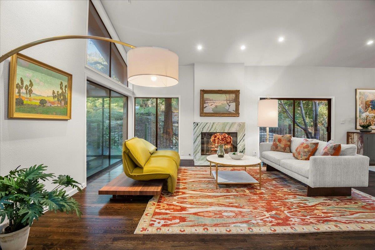Los Altos Hills, California, 94022, United States, 5 Bedrooms Bedrooms, ,5 BathroomsBathrooms,Residential,For Sale,1907317