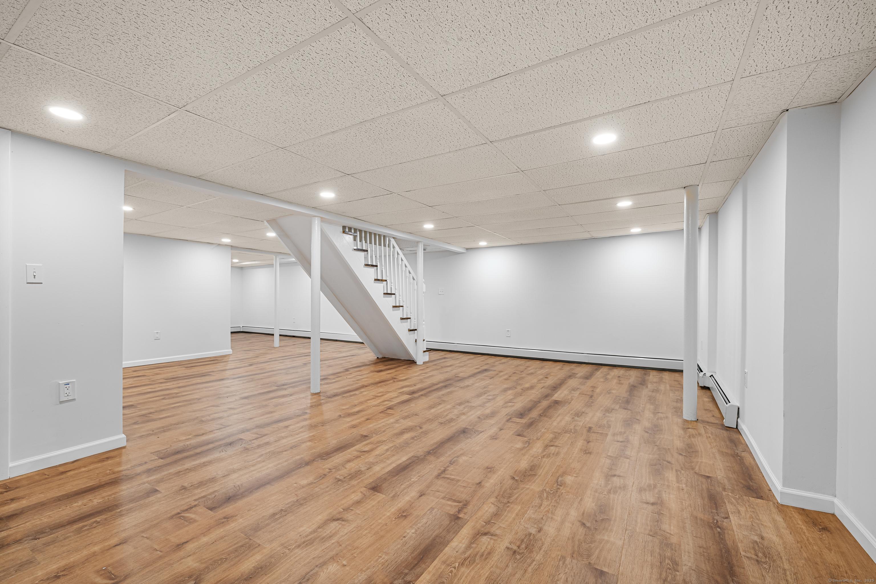 Bloomfield, Connecticut, 06002, United States, 4 Bedrooms Bedrooms, ,3 BathroomsBathrooms,Residential,For Sale,2006312