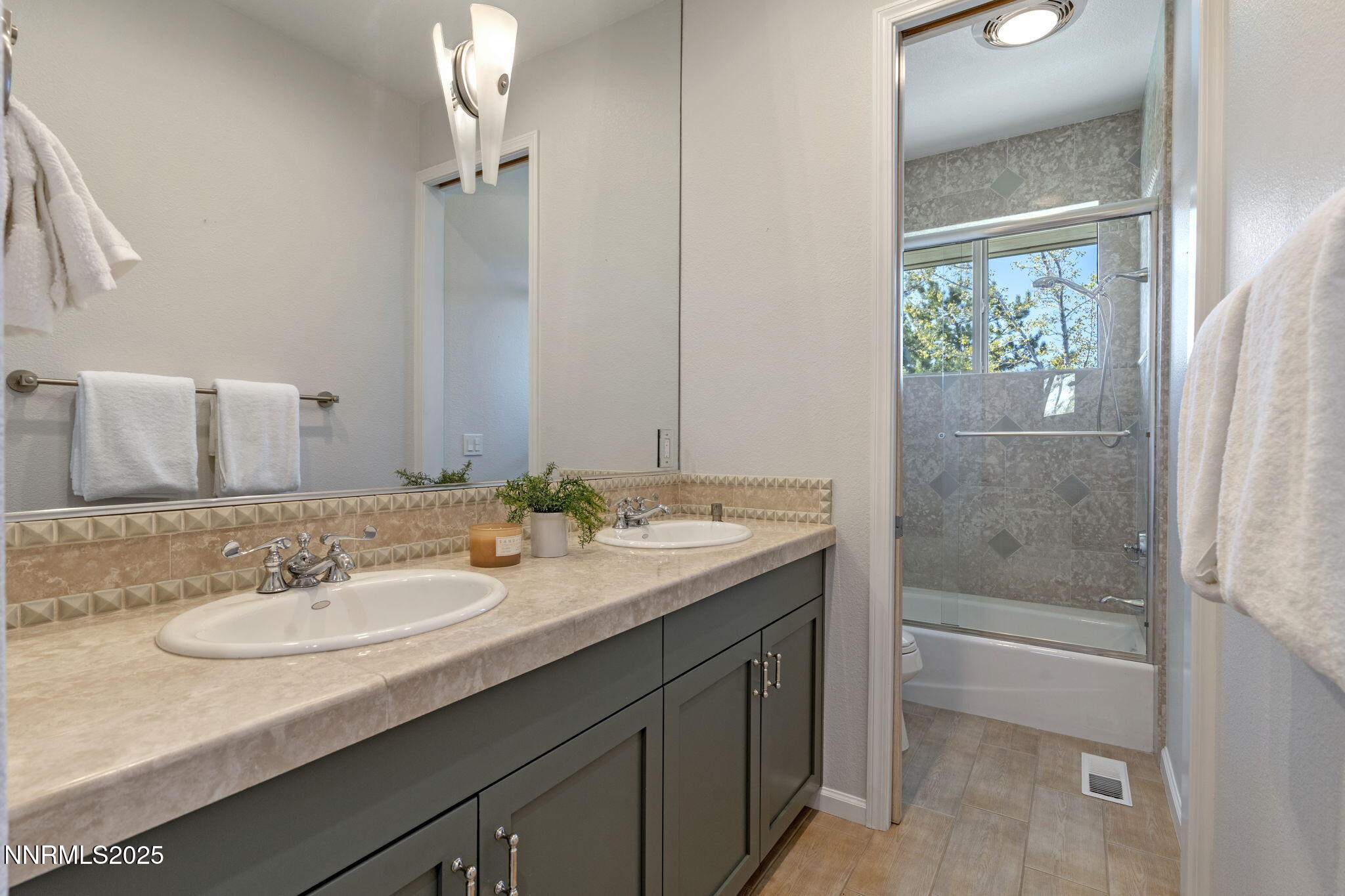 Reno, Nevada, 89511, United States, 4 Bedrooms Bedrooms, ,3 BathroomsBathrooms,Residential,For Sale,1827778