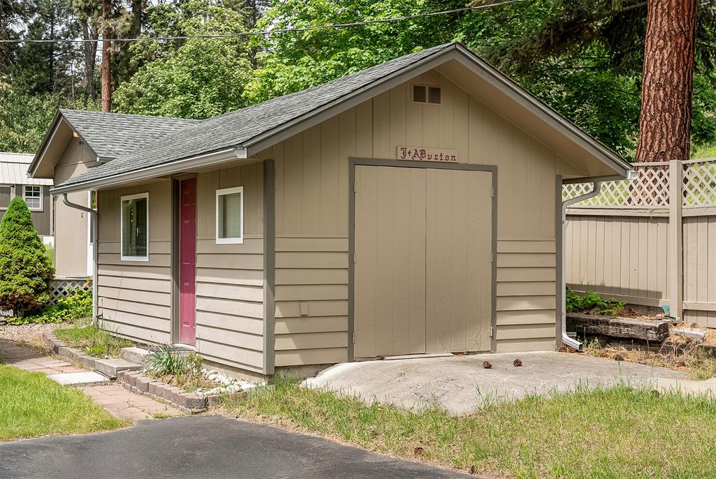 Polson, Montana, 59860, United States, 3 Bedrooms Bedrooms, ,1 BathroomBathrooms,Residential,For Sale,1846037