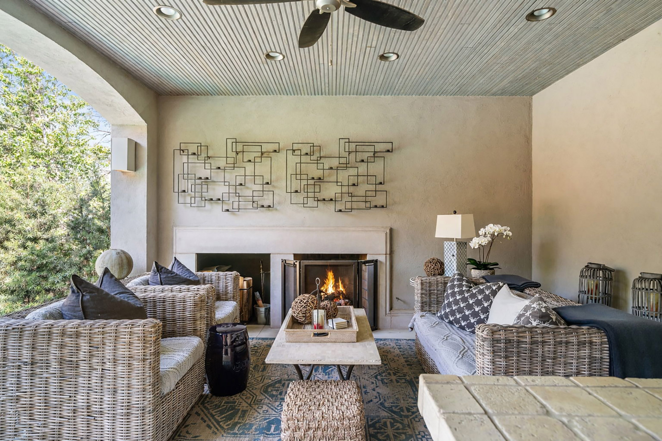  Timeless Ardmore Park Home Blends Classic Charm with Custom Renovations - 物件實景