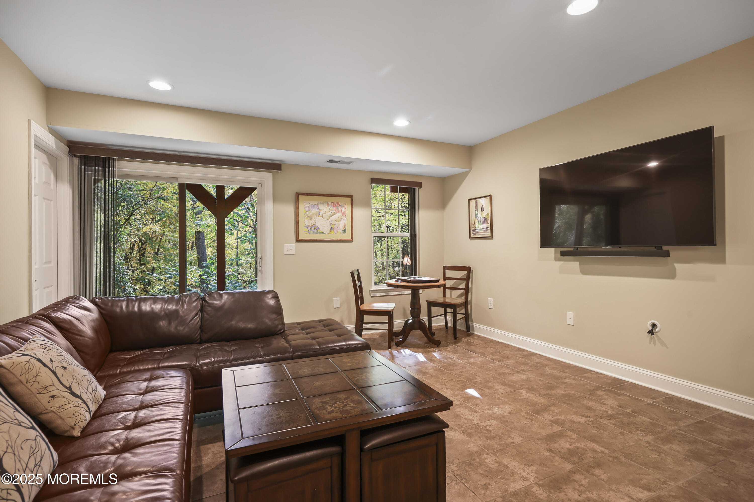 Middletown, New Jersey, 07748, United States, 3 Bedrooms Bedrooms, ,3 BathroomsBathrooms,Residential,For Sale,1989019