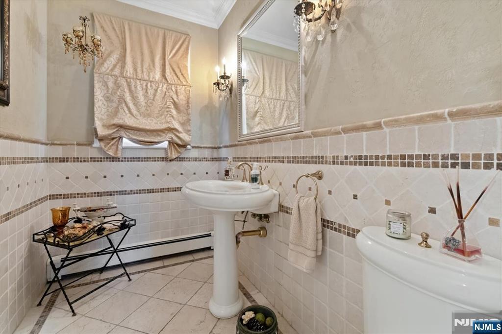 Old Tappan, New Jersey, 07675, United States, 4 Bedrooms Bedrooms, ,5 BathroomsBathrooms,Residential,For Sale,1991175