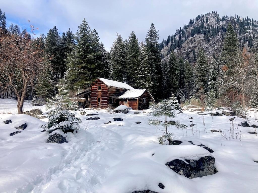 Riggins, Idaho, 83549, United States, 1 Bedroom Bedrooms, ,Residential,For Sale,1762926