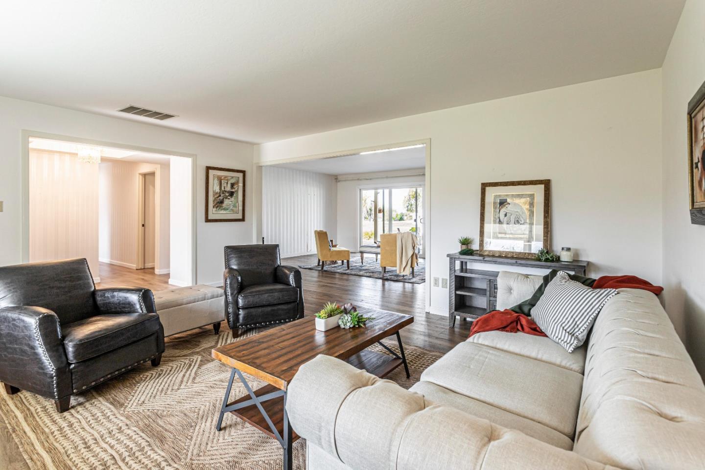 Hollister, California, 95023, United States, 4 Bedrooms Bedrooms, ,3 BathroomsBathrooms,Residential,For Sale,1750657