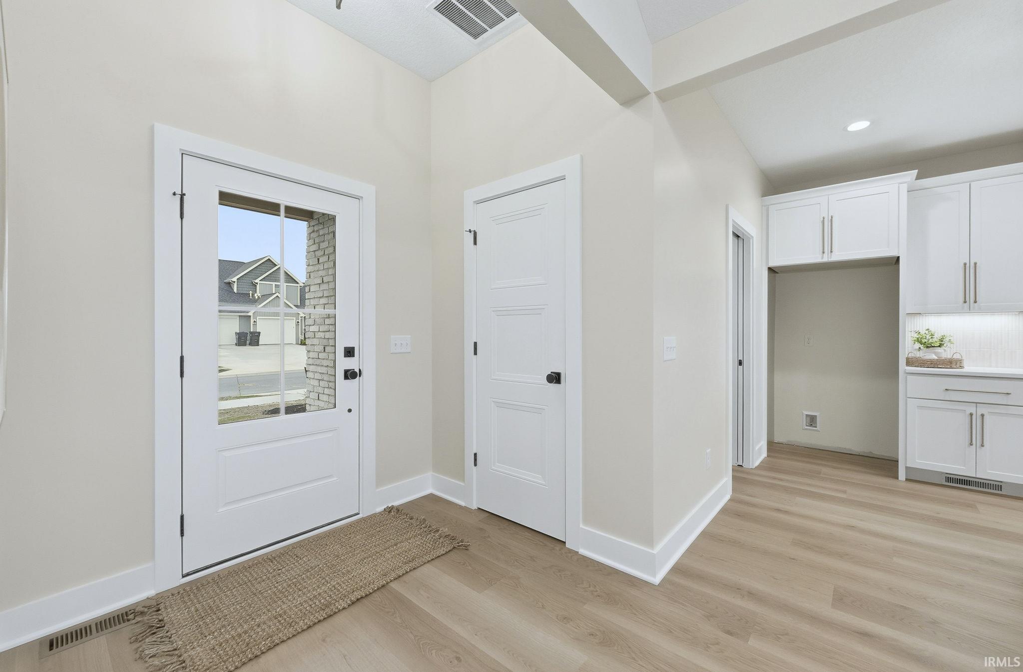 Fort Wayne, Indiana, 46835, United States, 3 Bedrooms Bedrooms, ,2 BathroomsBathrooms,Residential,For Sale,1980547