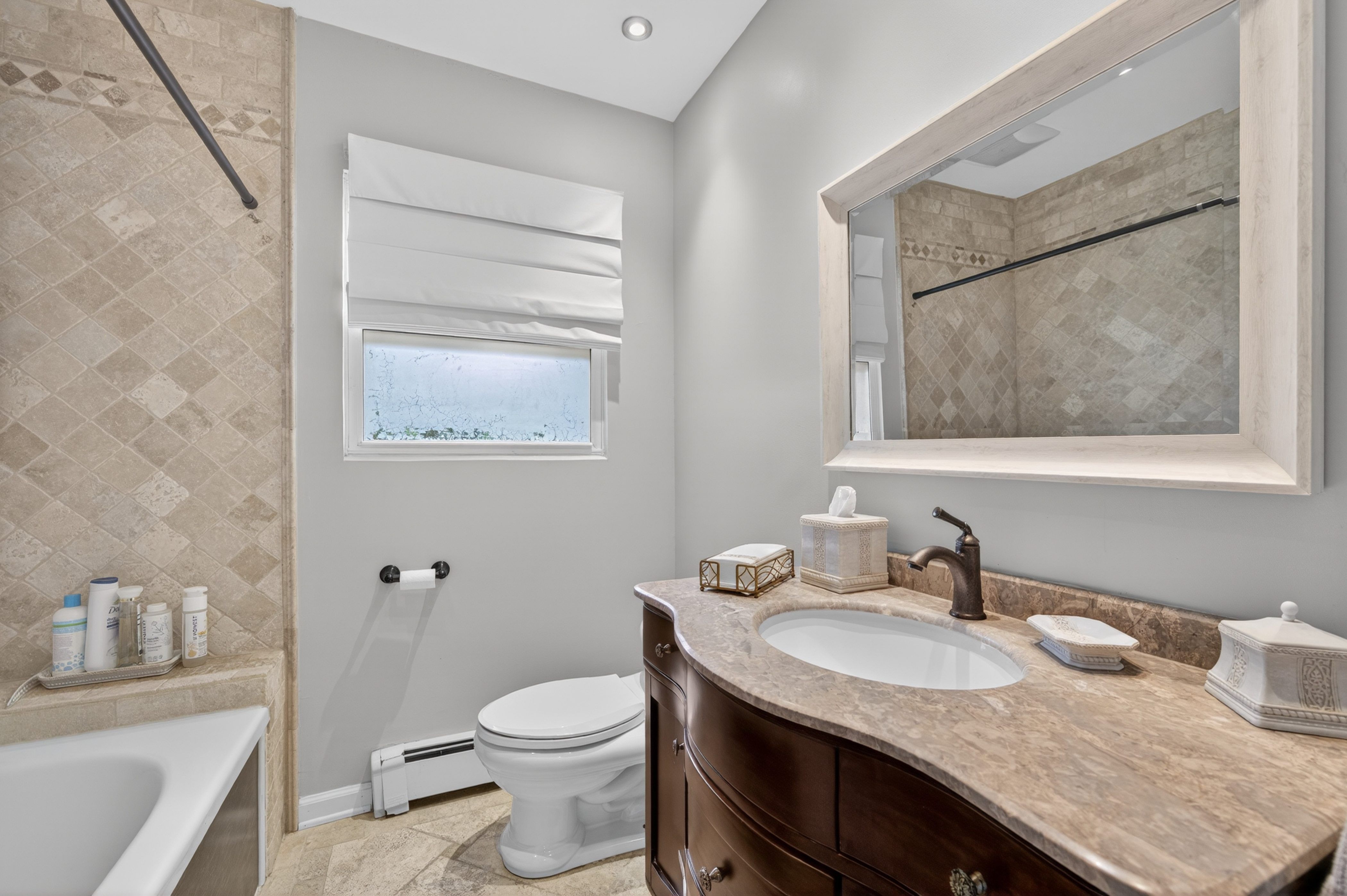  34 Bridge Road, Manhasset, NY, 11030 - 物件實景