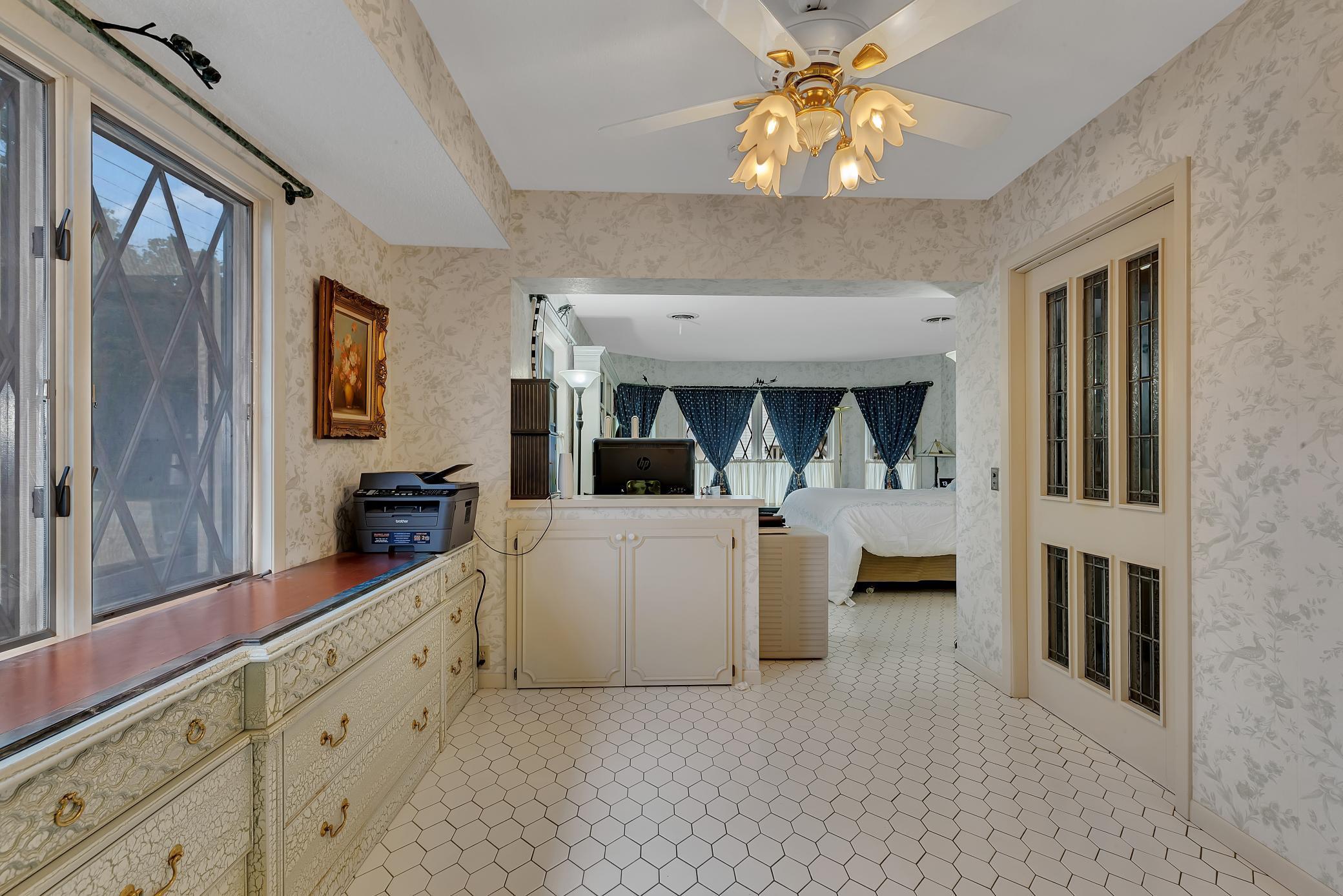 Saint Cloud, Minnesota, 56304, United States, 4 Bedrooms Bedrooms, ,4 BathroomsBathrooms,Residential,For Sale,1836908