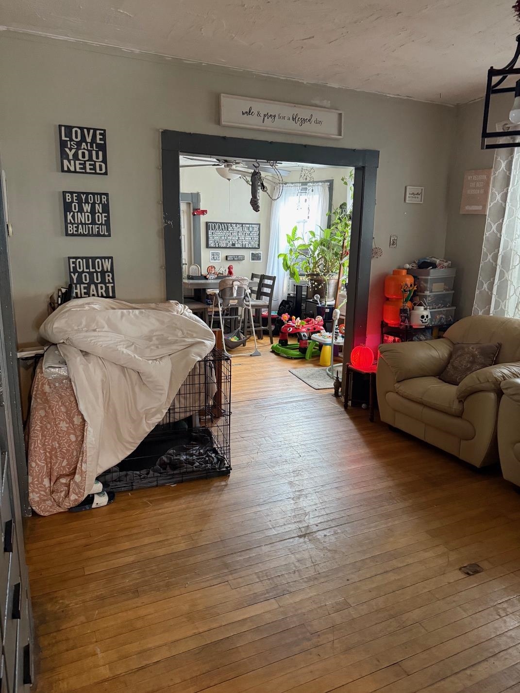 Manchester, New Hampshire, 03104, United States, ,Residential,For Sale,1955454