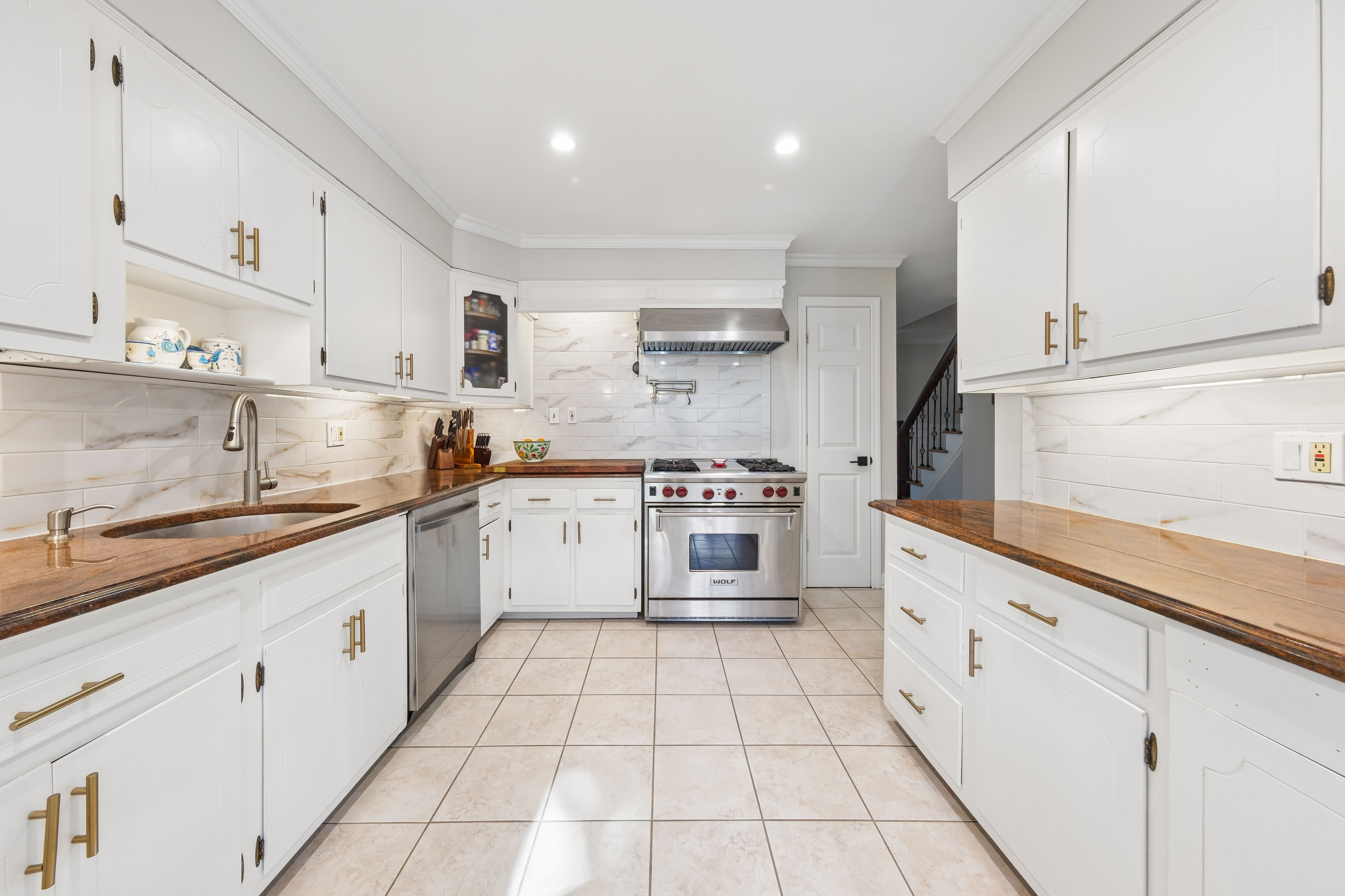  3 Camsanette Court, Glen Cove, NY, 11542 - 物件實景