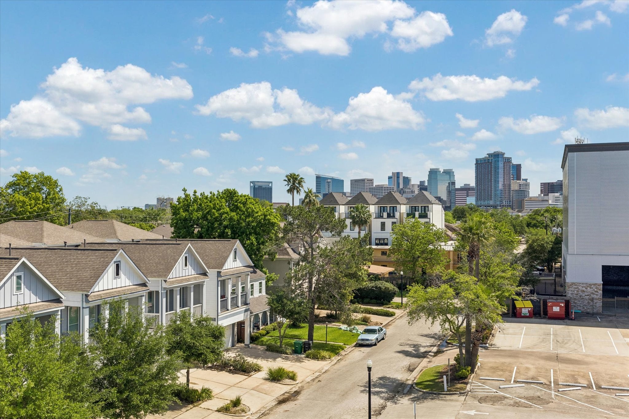  2435 Sheridan Street - 物件實景