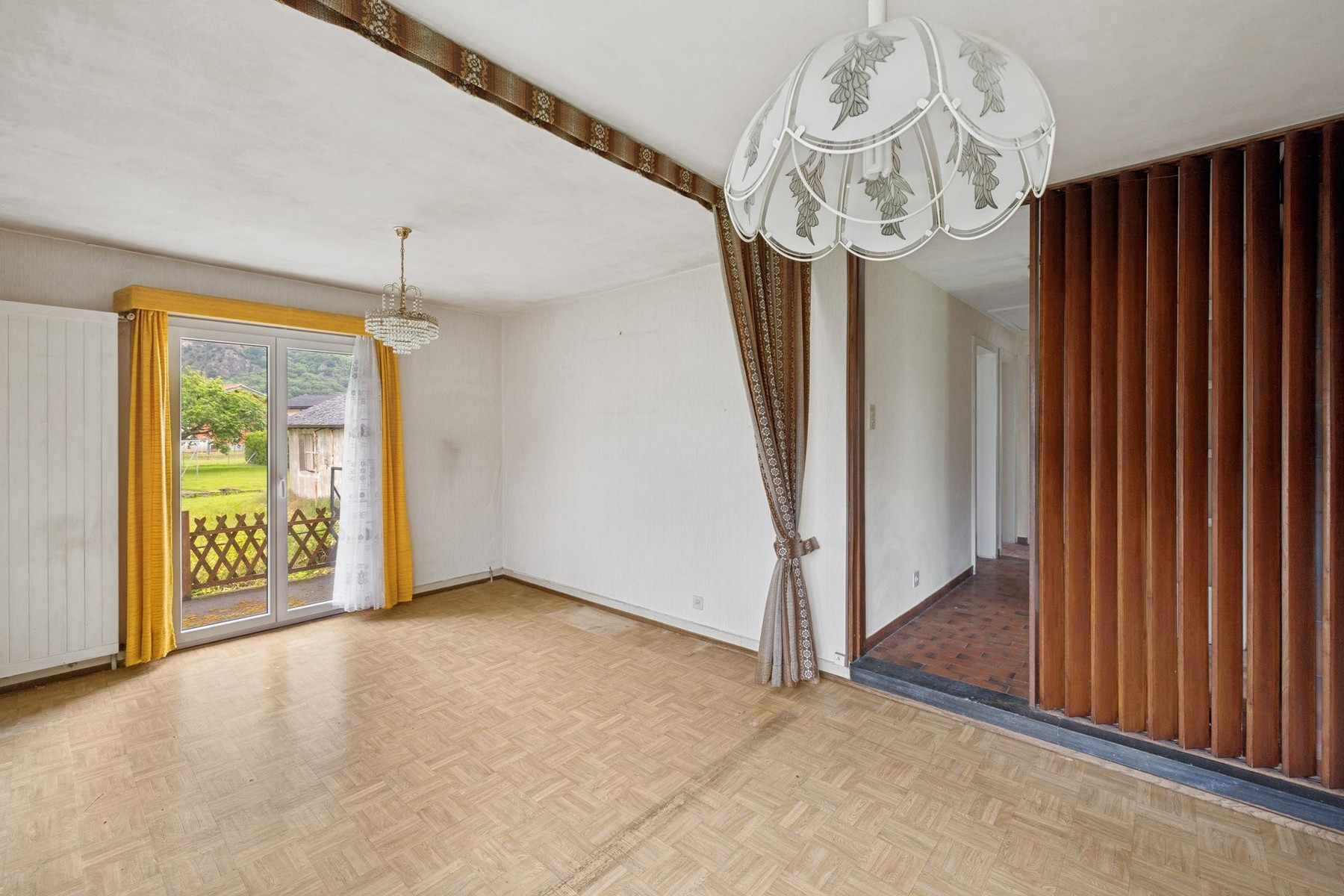  Detached villa in need of renovation - 物件實景